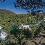Three-Bedroom Holiday Home In Trbounje