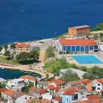 Three-Bedroom Holiday Home In Trbounje Holiday home Trbounje
