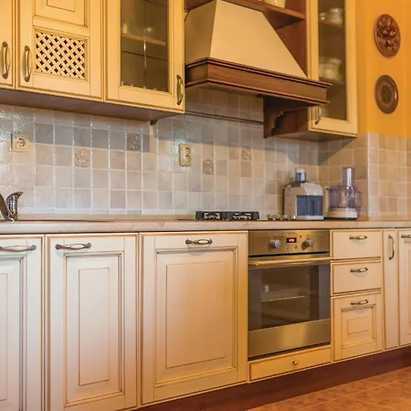 Three-bedroom In Casa de Férias Trbounje