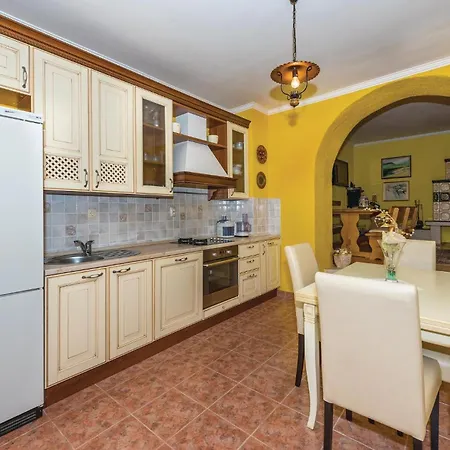 Nice Home In Trbounje With Outdoor Swimming Pool *
