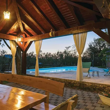 Three-bedroom In Nyaraló