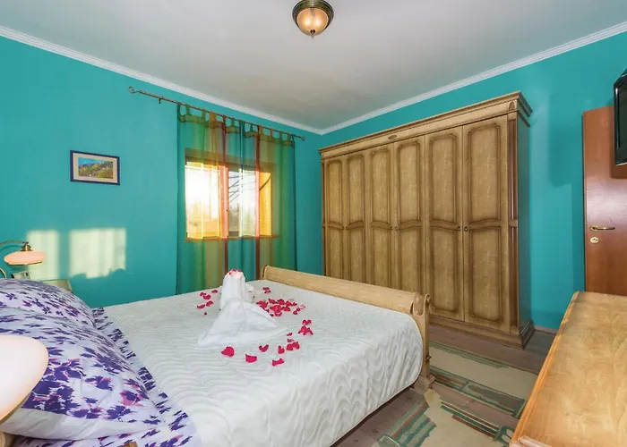 Three-bedroom In * Trbounje