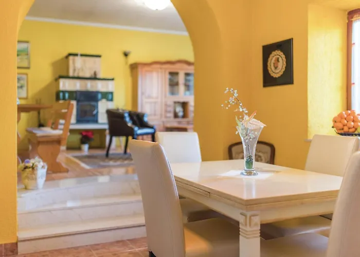 Three-bedroom In 別荘 *