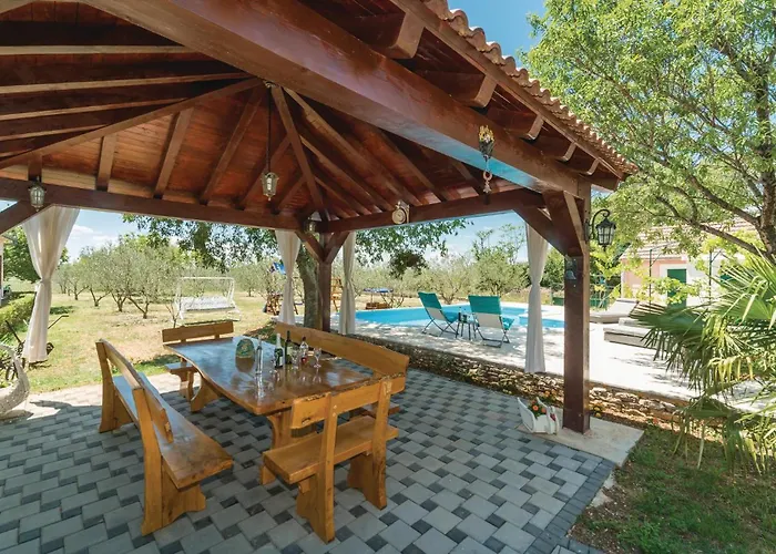 Three-bedroom In Trbounje