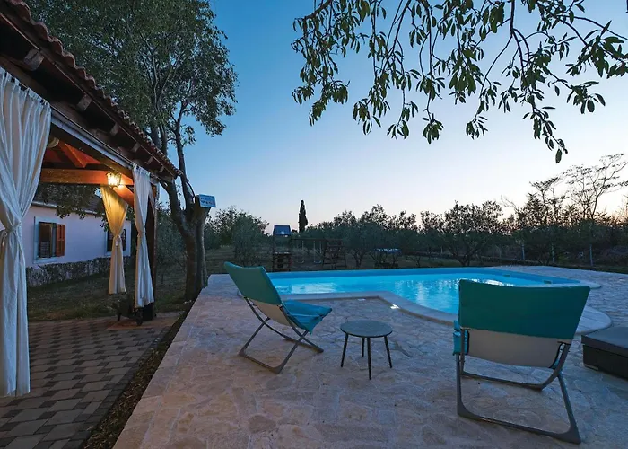 Three-bedroom In * Trbounje