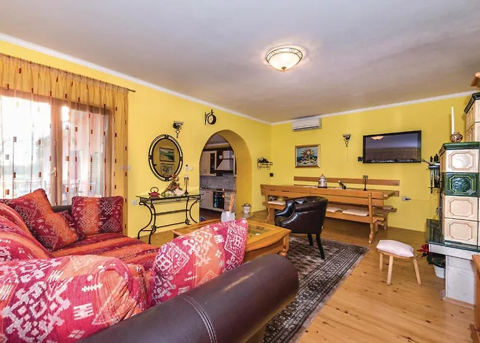 別荘 Three-bedroom In