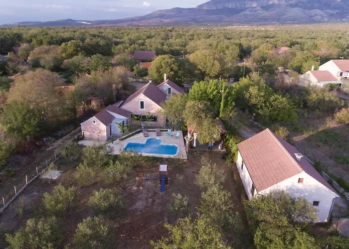 別荘 Three-bedroom In